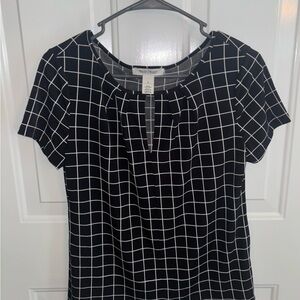 White House Black Market Black Grid Print Blouse Size (S) Short Sleeve Stretch